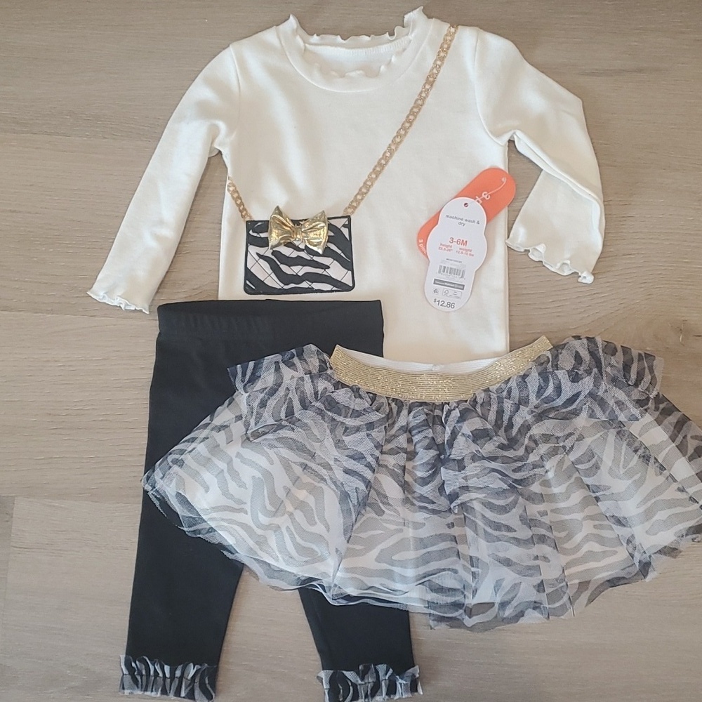3-piece Wonder nation outfit. Size 3-6 months. New with tags.
